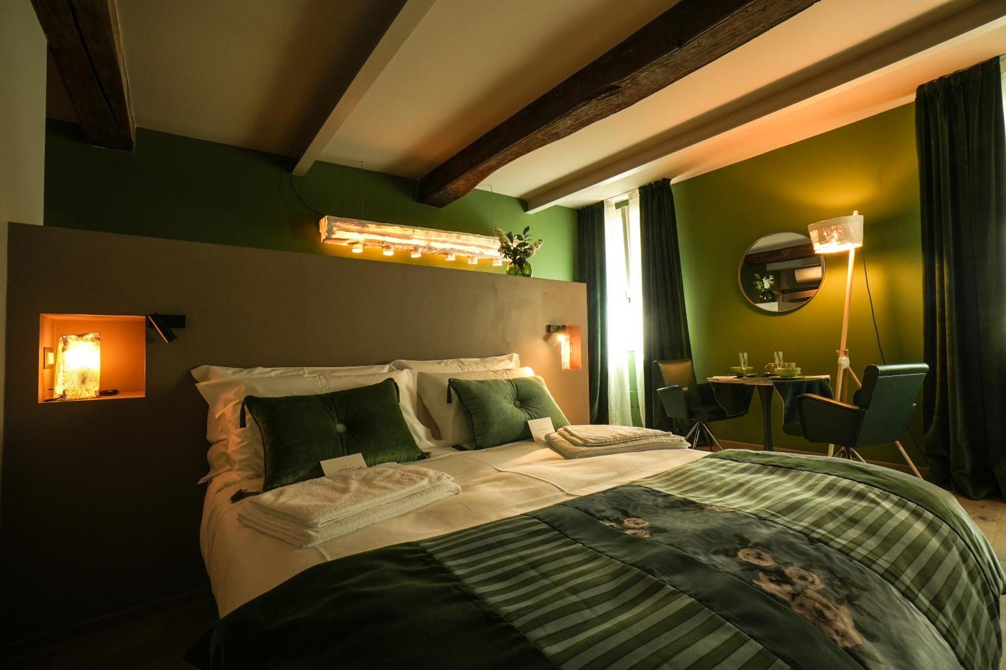 Sant'Eufemia 30 Bed & Breakfast Modena Exterior photo