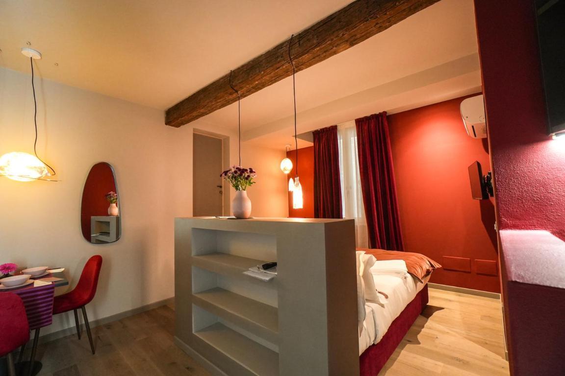 Sant'Eufemia 30 Bed & Breakfast Modena Exterior photo